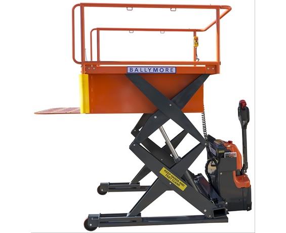 BALLYMORE'S POWERED PORTABLE LOADING DOCK