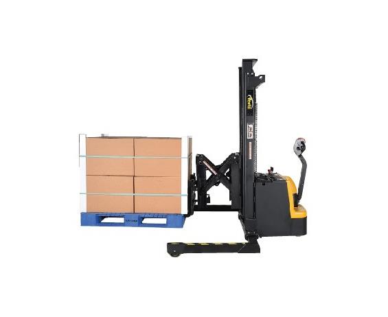 STACKER WITH POWER DRIVE, LIFT &amp; FORK REACH