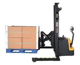 STACKER WITH POWER DRIVE, LIFT &amp; FORK REACH